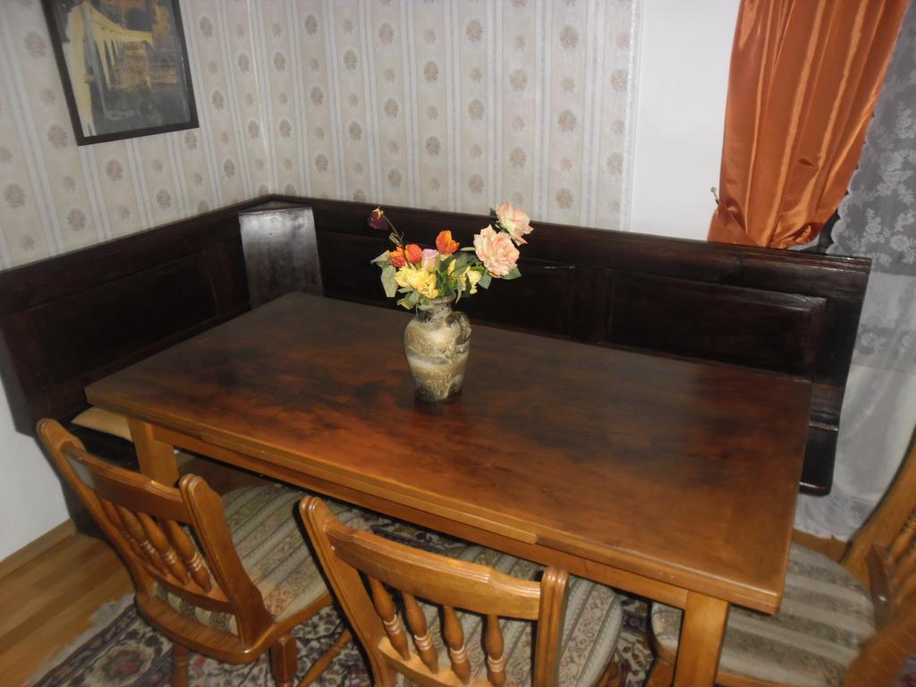 Schloss Weichs Zu Regensburg Mit 2Schlafzimmer Parkplatz Internet 75Qm Zentrum Luaran gambar