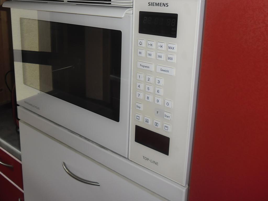 Schloss Weichs Zu Regensburg Mit 2Schlafzimmer Parkplatz Internet 75Qm Zentrum Luaran gambar